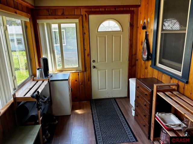 327 W Broadway Avenue, St. Peter, MN 56082