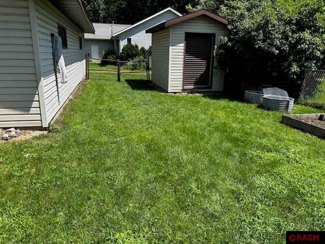 327 W Broadway Avenue, St. Peter, MN 56082