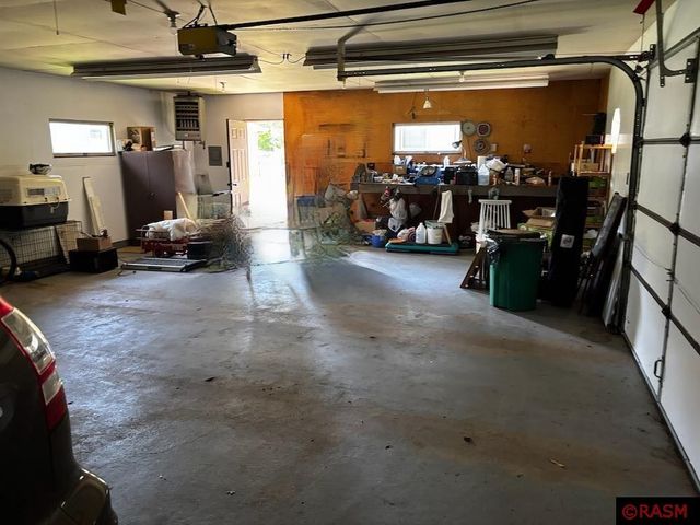 327 W Broadway Avenue, St. Peter, MN 56082