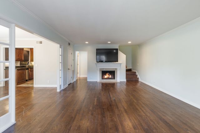 112 Saint Charles Pl, Nashville, TN 37212