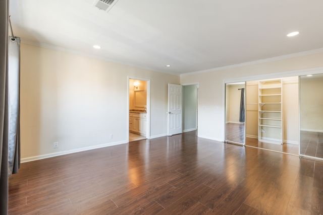 112 Saint Charles Pl, Nashville, TN 37212