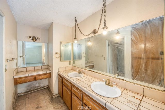 9099 Cajalco, Corona, CA 92881