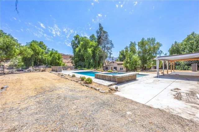 9099 Cajalco, Corona, CA 92881