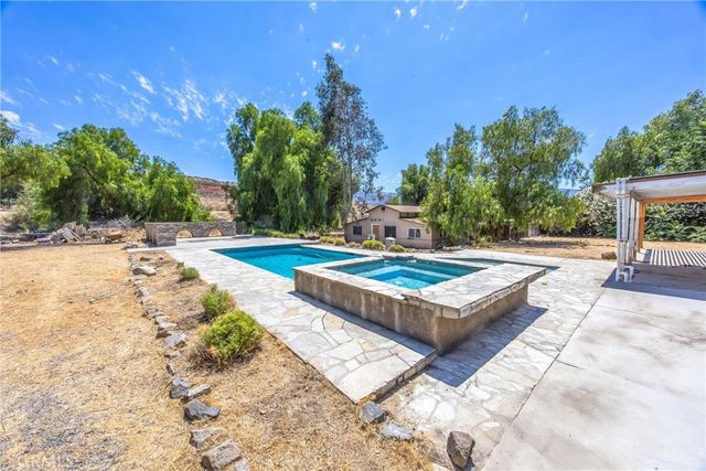 9099 Cajalco, Corona, CA 92881