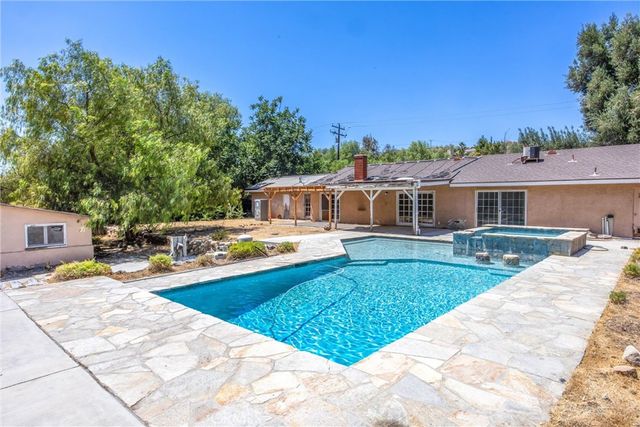 9099 Cajalco, Corona, CA 92881