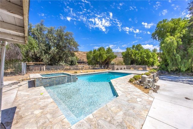 9099 Cajalco, Corona, CA 92881