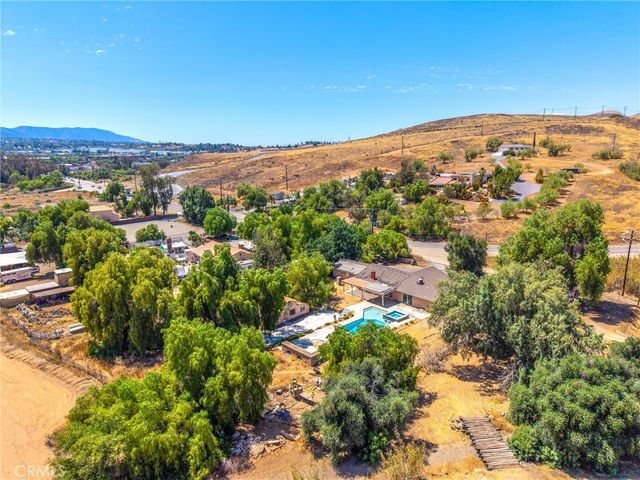 9099 Cajalco, Corona, CA 92881