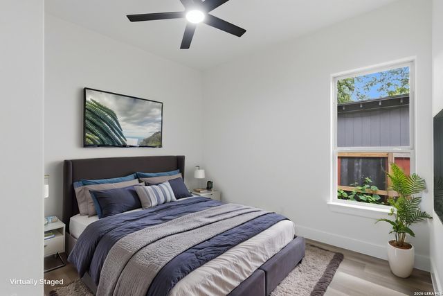 1204 CENTER ST, San Antonio, TX 78202