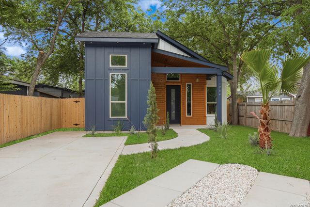 1204 CENTER ST, San Antonio, TX 78202