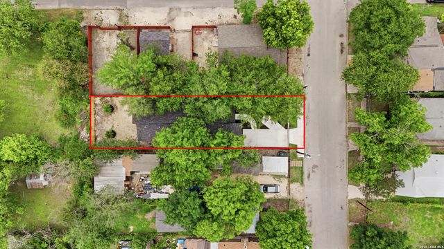 1204 CENTER ST, San Antonio, TX 78202