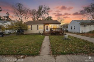 1439 Kingsley Street, Mount Clemens, MI 48043