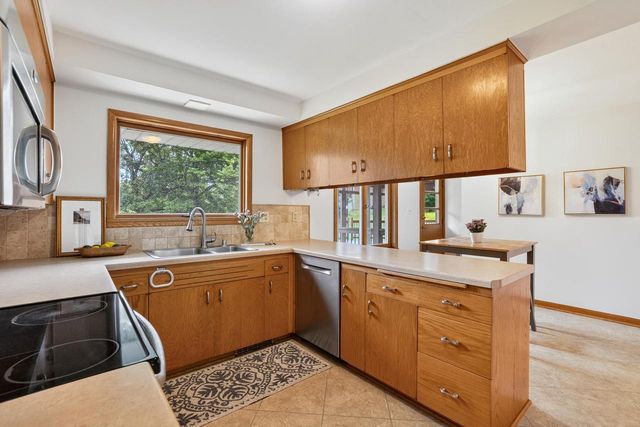 805 W Decorah ROAD, West Bend, WI 53095