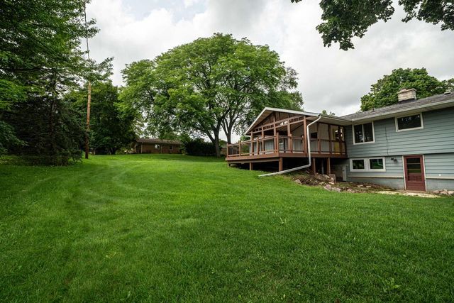 805 W Decorah ROAD, West Bend, WI 53095