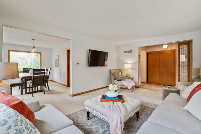 805 W Decorah ROAD, West Bend, WI 53095