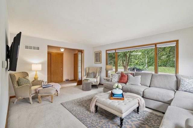805 W Decorah ROAD, West Bend, WI 53095