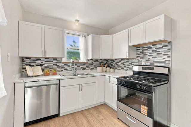 3718 Newton Avenue N, Minneapolis, MN 55412