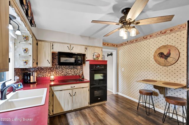 6706 Concord Hill Rd, Louisville, KY 40228