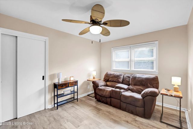 6706 Concord Hill Rd, Louisville, KY 40228