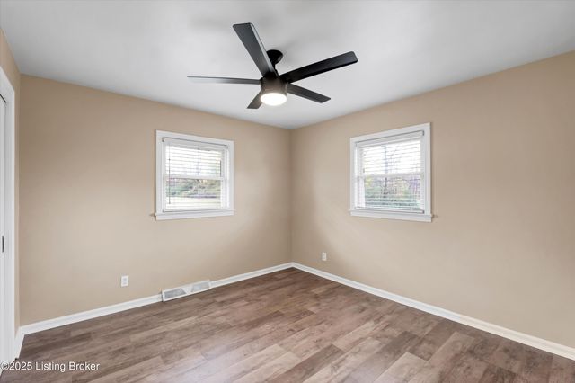 6706 Concord Hill Rd, Louisville, KY 40228