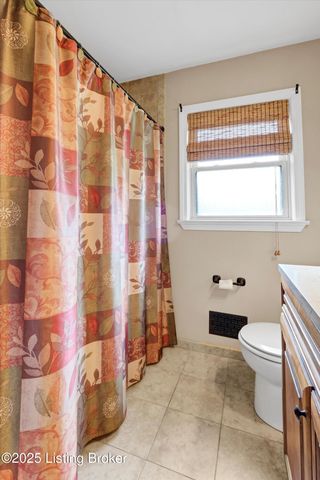 6706 Concord Hill Rd, Louisville, KY 40228