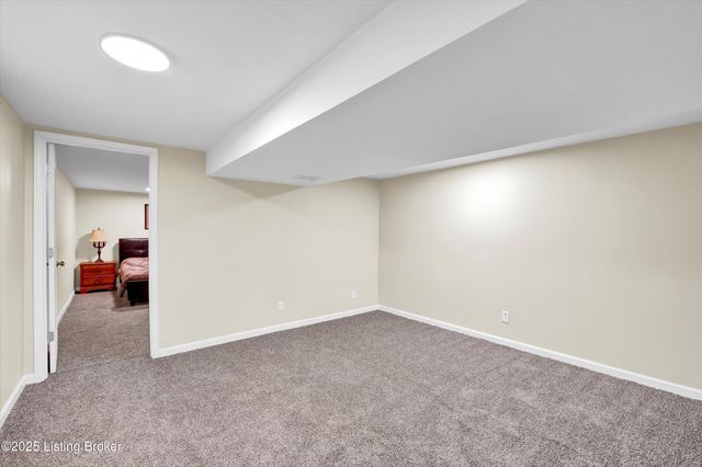 6706 Concord Hill Rd, Louisville, KY 40228