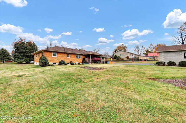 6706 Concord Hill Rd, Louisville, KY 40228