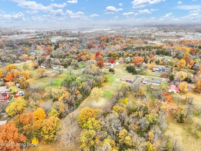 6706 Concord Hill Rd, Louisville, KY 40228