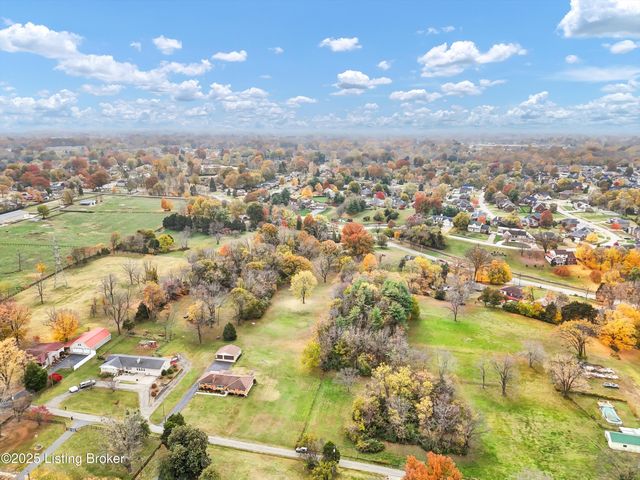 6706 Concord Hill Rd, Louisville, KY 40228