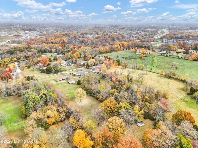 6706 Concord Hill Rd, Louisville, KY 40228