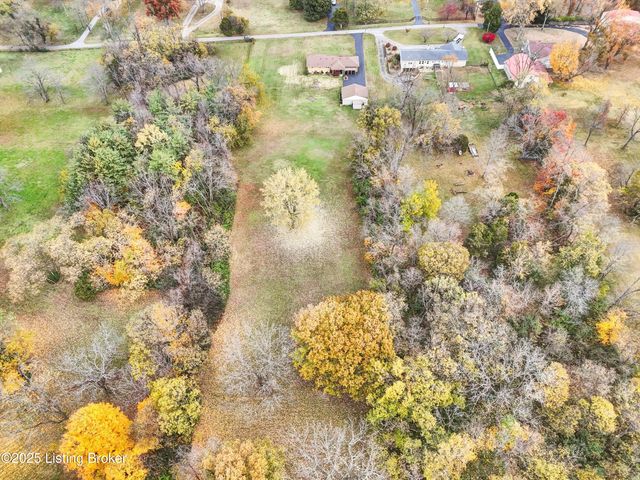 6706 Concord Hill Rd, Louisville, KY 40228