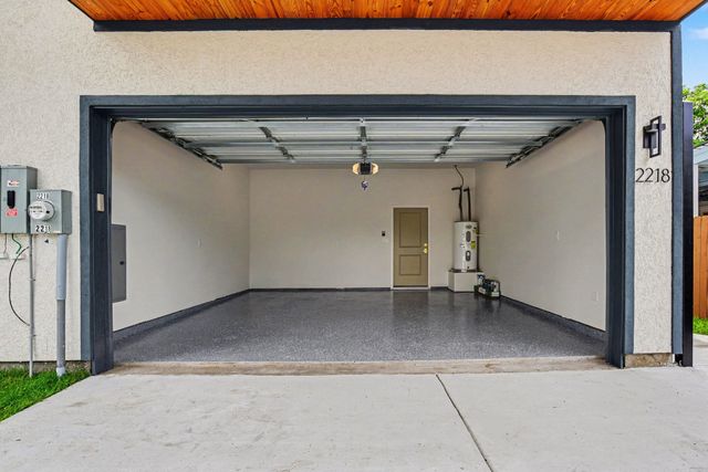 2220 Bombay Avenue, Dallas, TX 75235