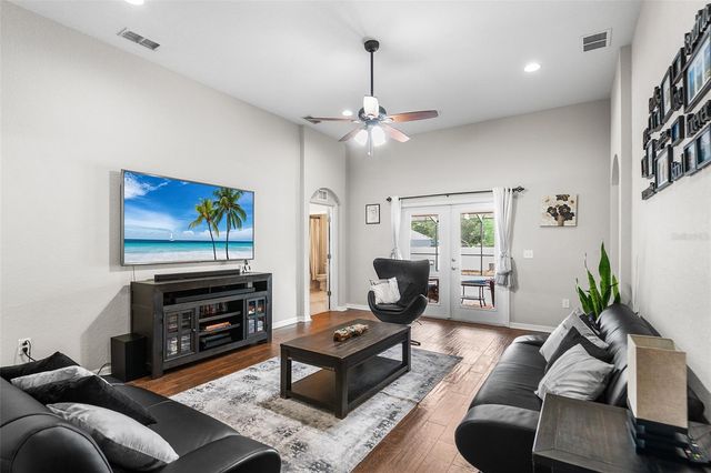 110 PROMENADE COURT, Auburndale, FL 33823