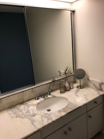 680 N Lake Shore Drive 1509, Chicago, IL 60611