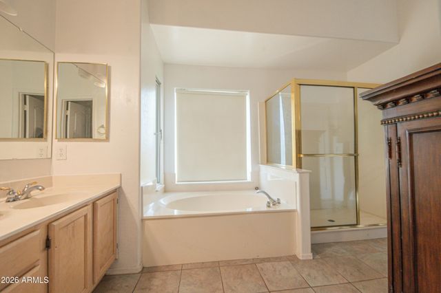 1857 W REDFIELD Road, Gilbert, AZ 85233