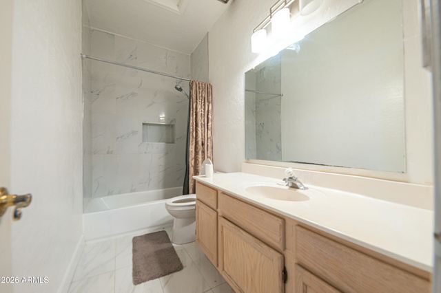 1857 W REDFIELD Road, Gilbert, AZ 85233