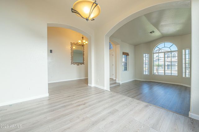 1857 W REDFIELD Road, Gilbert, AZ 85233