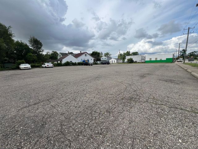 6100 - 6138 E NEVADA Street E, Detroit, MI 48234