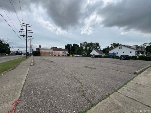 6100 - 6138 E NEVADA Street E, Detroit, MI 48234