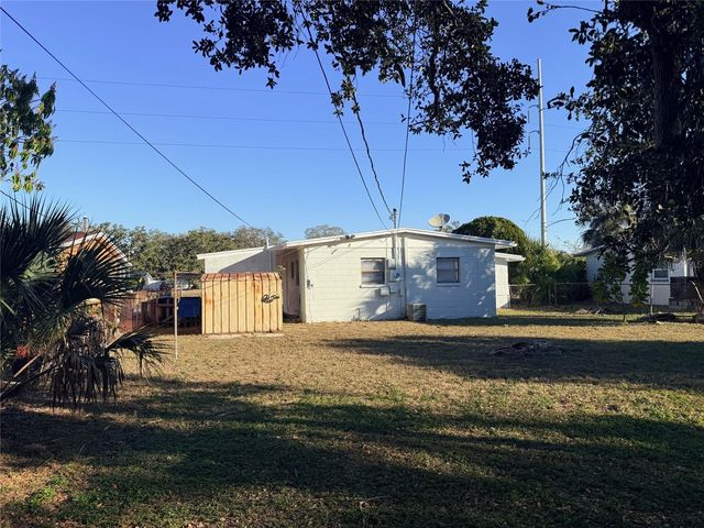 1544 77TH AVENUE N, St Petersburg, FL 33702