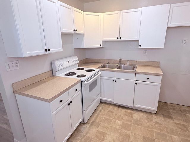 1544 77TH AVENUE N, St Petersburg, FL 33702