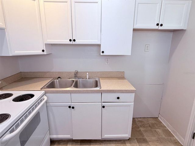 1544 77TH AVENUE N, St Petersburg, FL 33702