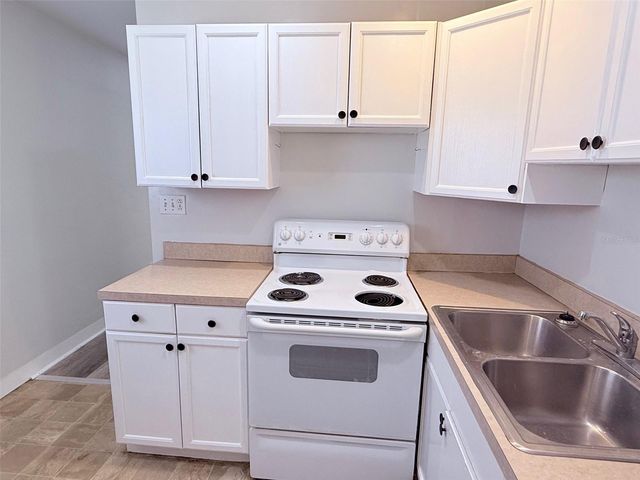 1544 77TH AVENUE N, St Petersburg, FL 33702