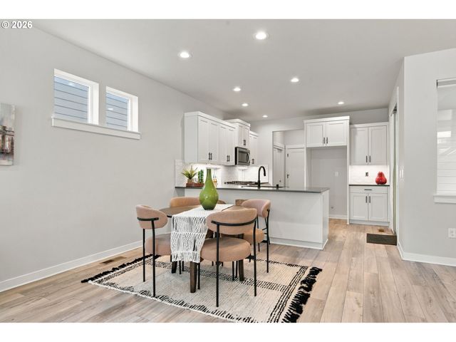 10111 Ne 132ND Ave, Vancouver, WA 98682