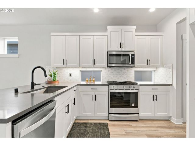 10111 Ne 132ND Ave, Vancouver, WA 98682