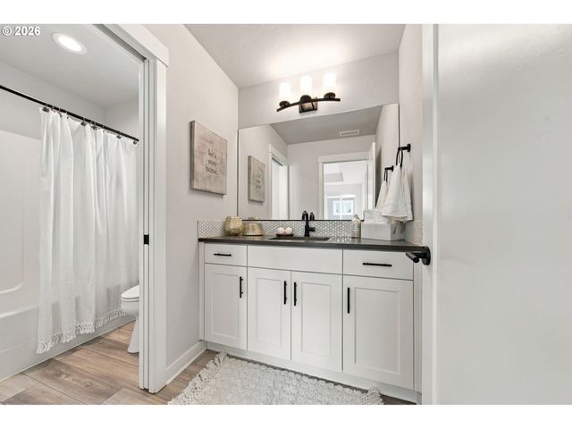 10111 Ne 132ND Ave, Vancouver, WA 98682