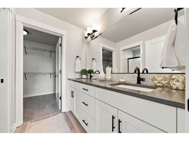 10111 Ne 132ND Ave, Vancouver, WA 98682