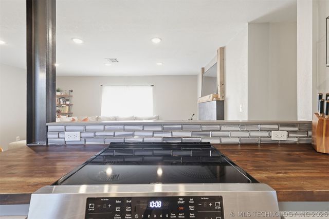13823 S 294th East Avenue, Coweta, OK 74429