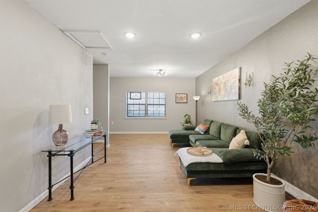13823 S 294th East Avenue, Coweta, OK 74429