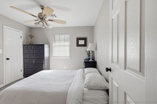 13823 S 294th East Avenue, Coweta, OK 74429