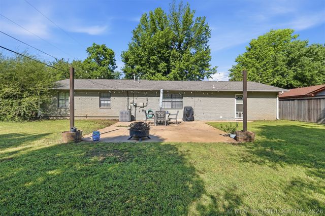 13823 S 294th East Avenue, Coweta, OK 74429